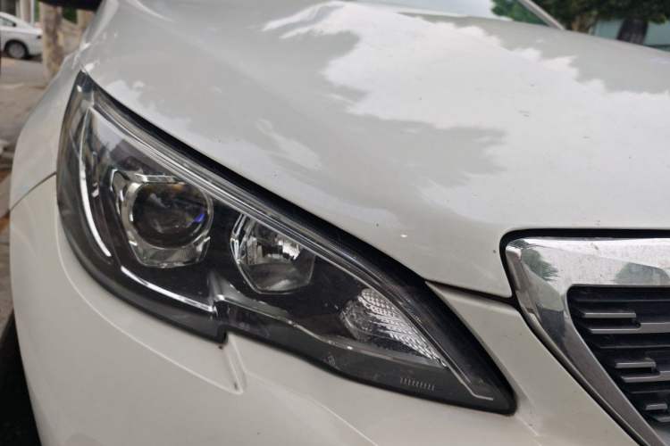 Used Peugeot 308 2018 1.6L Automatic Luxury Edition Right Front Headlight