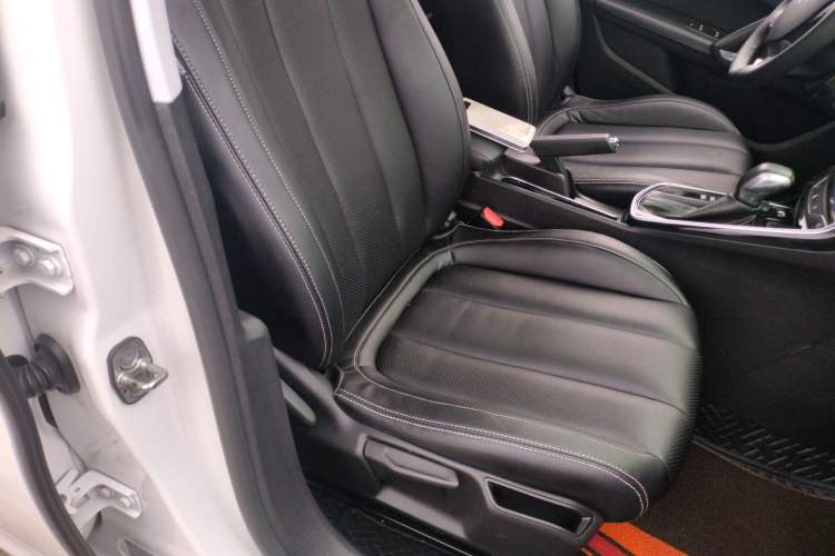 Used Peugeot 308 2018 230THP Automatic Luxury Edition Right Front Seat