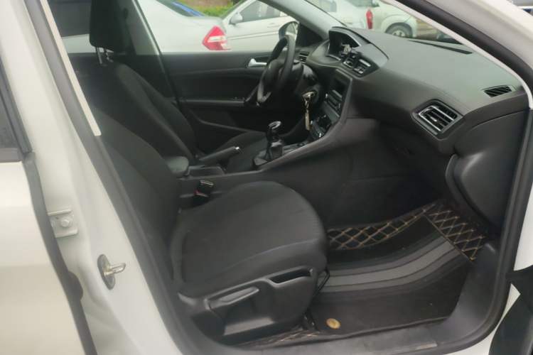 Used Peugeot 308 2018 1.6L Manual Fashion Edition Right Front Seat