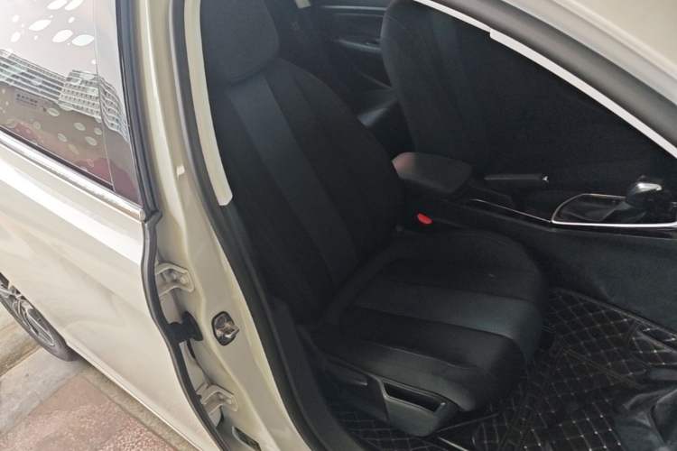 Used Peugeot 308 2018 1.6L Automatic Luxury Edition Right Front Seat