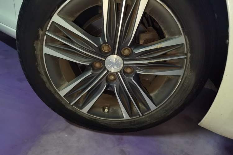 Used Peugeot 308 2018 1.6L Automatic Fashion Edition Right Front Wheel Hub