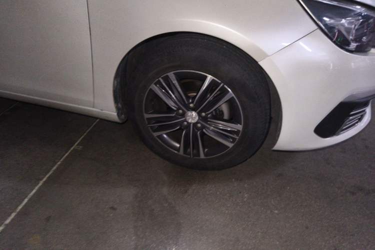 Used Peugeot 308 2018 1.6L Automatic Fashion Edition Right Front Wheel Hub