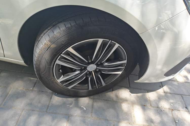 Used Peugeot 308 2018 1.6L Automatic Fashion Edition Right Front Wheel Hub