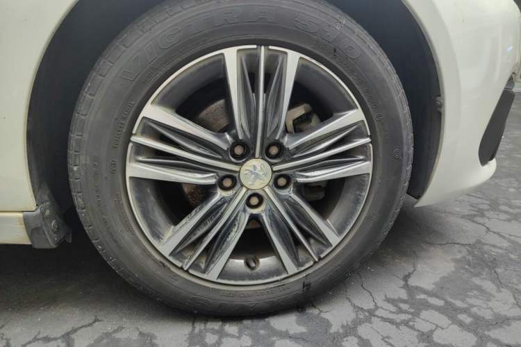 Used Peugeot 308 2018 1.6L Automatic Luxury Edition Right Front Wheel Hub