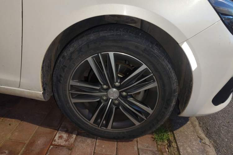 Used Peugeot 308 2018 1.6L Automatic Fashion Edition Right Front Wheel Hub