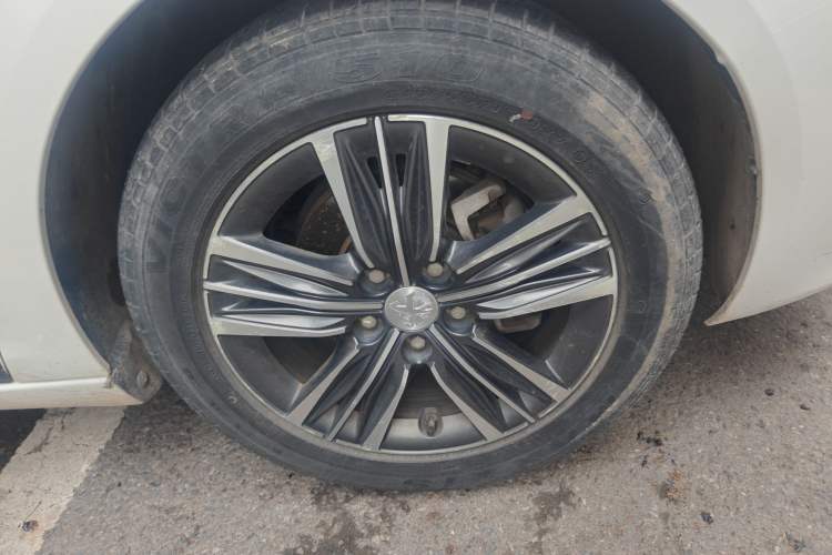 Used Peugeot 308 2018 1.6L Manual Fashion Edition Right Front Wheel Hub