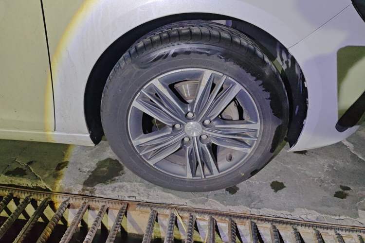 Used Peugeot 308 2018 1.6L Manual Fashion Edition Right Front Wheel Hub
