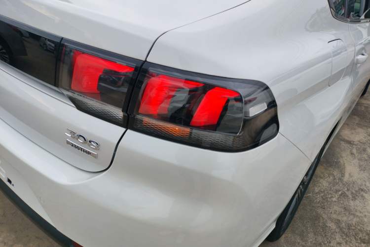 Used Peugeot 308 2018 230THP Automatic Luxury Edition Right Rear Taillight