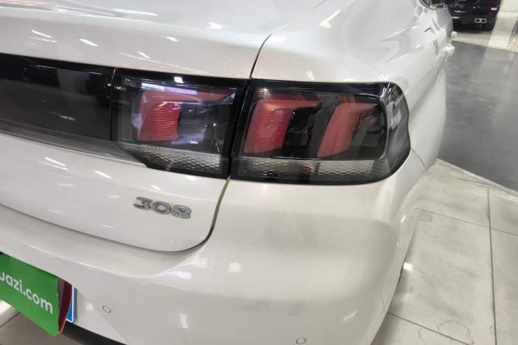 Used Peugeot 308 2018 1.6L Automatic Luxury Edition Right Rear Taillight