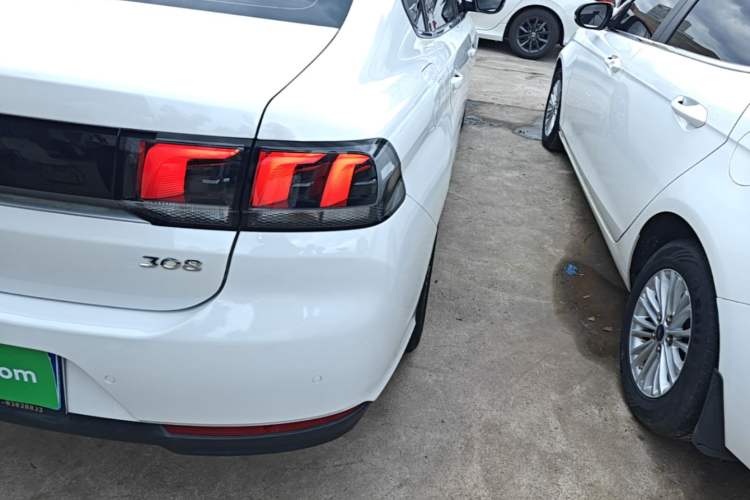 Used Peugeot 308 2018 1.6L Automatic Luxury Edition Right Rear Taillight