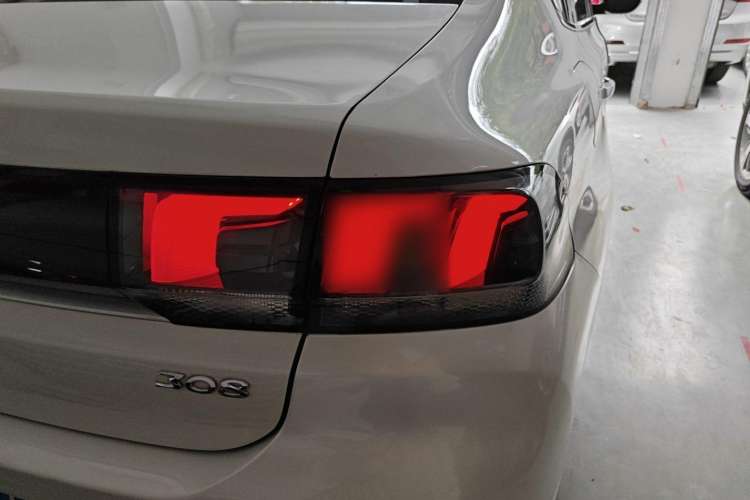 Used Peugeot 308 2018 1.6L Automatic Luxury Edition Right Rear Taillight