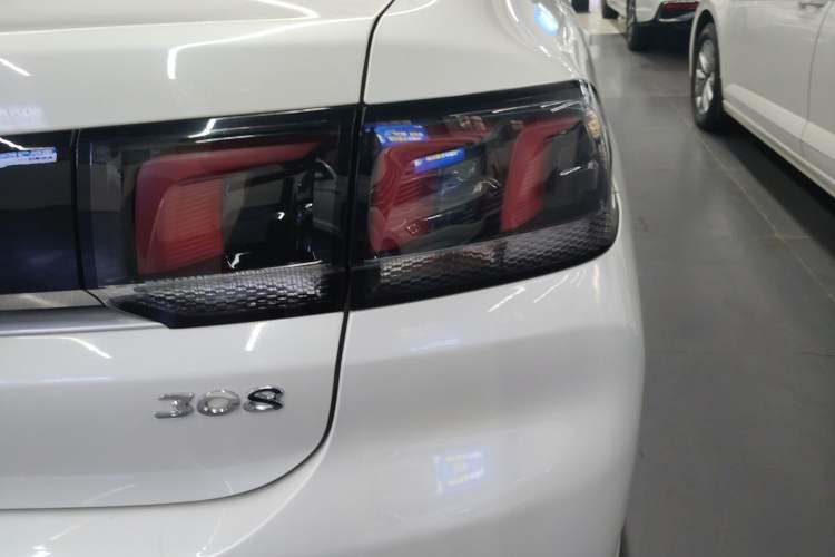 Used Peugeot 308 2018 1.6L Automatic Luxury Edition Right Rear Taillight
