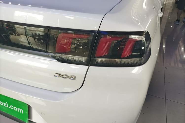 Used Peugeot 308 2018 1.6L Automatic Luxury Edition Right Rear Taillight