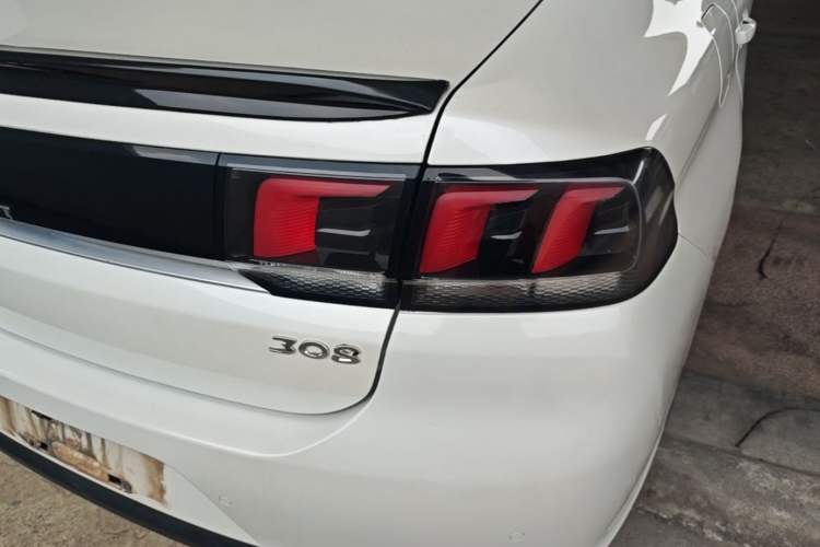 Used Peugeot 308 2018 1.6L Automatic Luxury Edition Right Rear Taillight