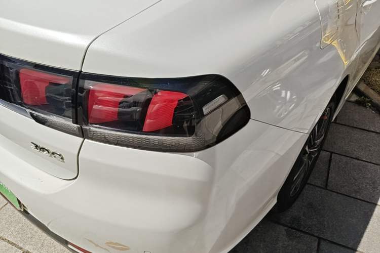 Used Peugeot 308 2018 1.6L Automatic Luxury Edition Right Rear Taillight