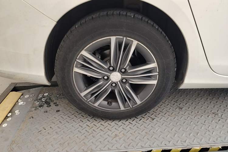 Used Peugeot 308 2018 1.6L Automatic Luxury Edition Right Rear Wheel Hub