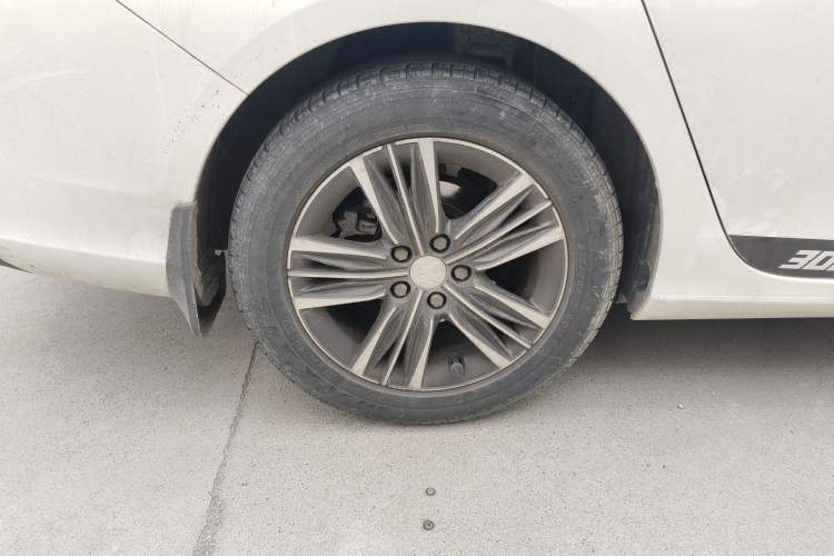 Used Peugeot 308 2018 1.6L Automatic Luxury Edition Right Rear Wheel Hub