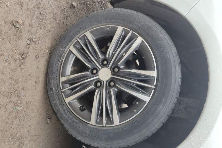 Used Peugeot 308 2018 1.6L Automatic Luxury Edition Right Rear Wheel Hub