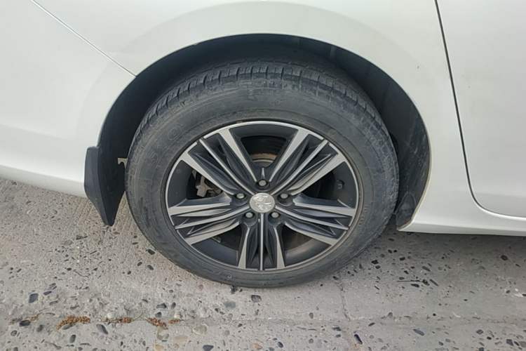 Used Peugeot 308 2018 1.6L Automatic Luxury Edition Right Rear Wheel Hub