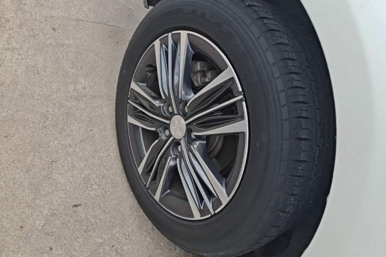 Used Peugeot 308 2018 1.6L Automatic Luxury Edition Right Rear Wheel Hub