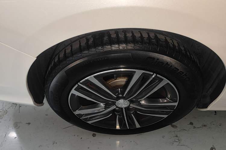 Used Peugeot 308 2018 1.6L Automatic Luxury Edition Right Rear Wheel Hub