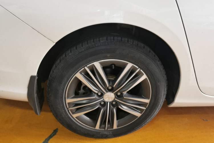 Used Peugeot 308 2018 1.6L Automatic Luxury Edition Right Rear Wheel Hub