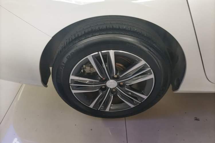 Used Peugeot 308 2018 1.6L Automatic Luxury Edition Right Rear Wheel Hub