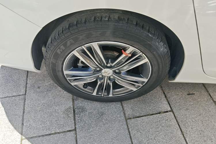 Used Peugeot 308 2018 1.6L Automatic Luxury Edition Right Rear Wheel Hub