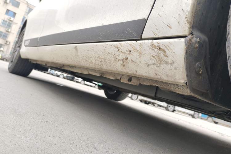 Used Peugeot 308 2018 1.6L Automatic Luxury Edition Right Side Sill