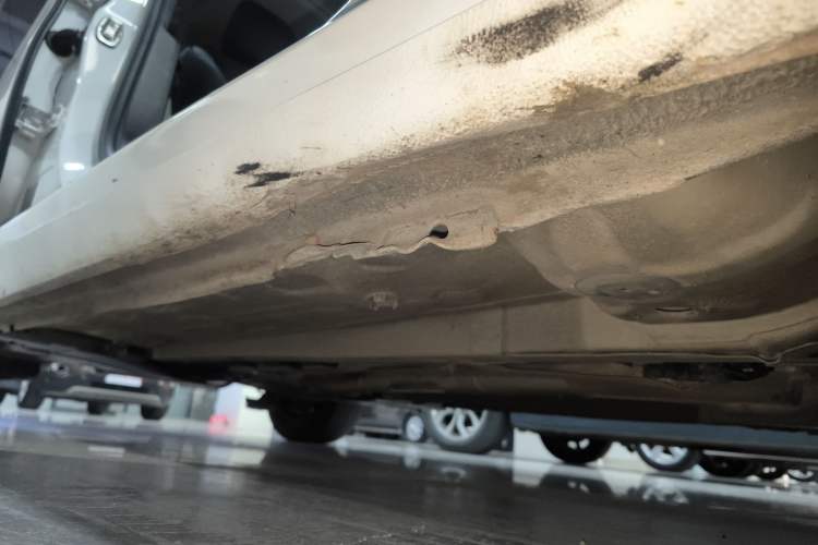Used Peugeot 308 2018 1.6L Automatic Luxury Edition Right Side Sill
