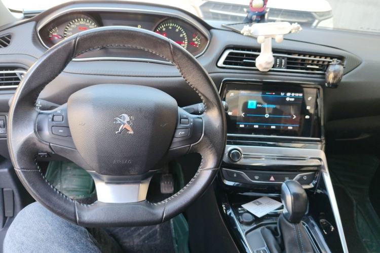 Used Peugeot 308 2018 1.6L Automatic Luxury Edition Steering Wheel