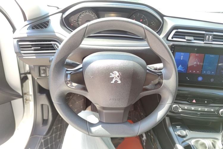 Used Peugeot 308 2018 1.6L Manual Fashion Edition Steering Wheel