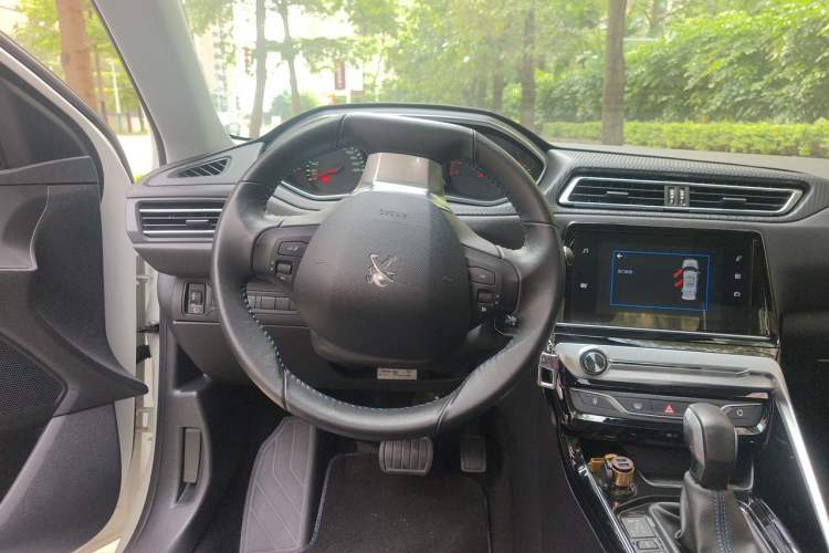 Used Peugeot 308 2018 1.6L Automatic Luxury Edition Steering Wheel