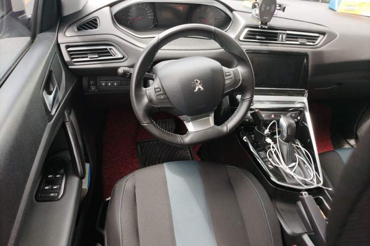 Used Peugeot 308 2018 1.6L Automatic Luxury Edition Steering Wheel