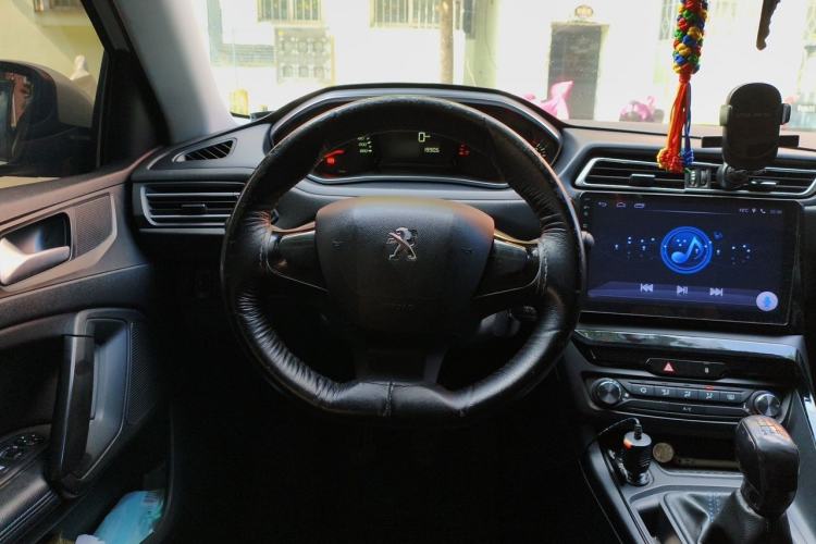 Used Peugeot 308 2018 1.6L Manual Fashion Edition Steering Wheel