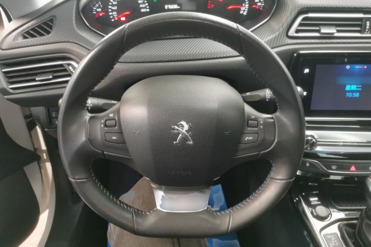 Used Peugeot 308 2018 1.6L Automatic Luxury Edition Steering Wheel
