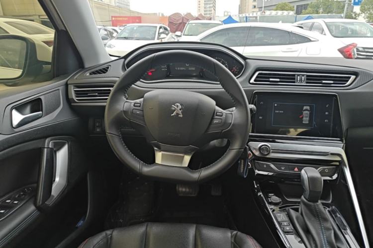 Used Peugeot 308 2018 1.6L Automatic Luxury Edition Steering Wheel