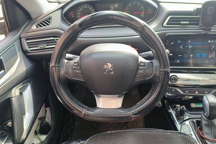 Used Peugeot 308 2018 1.6L Automatic Luxury Edition Steering Wheel