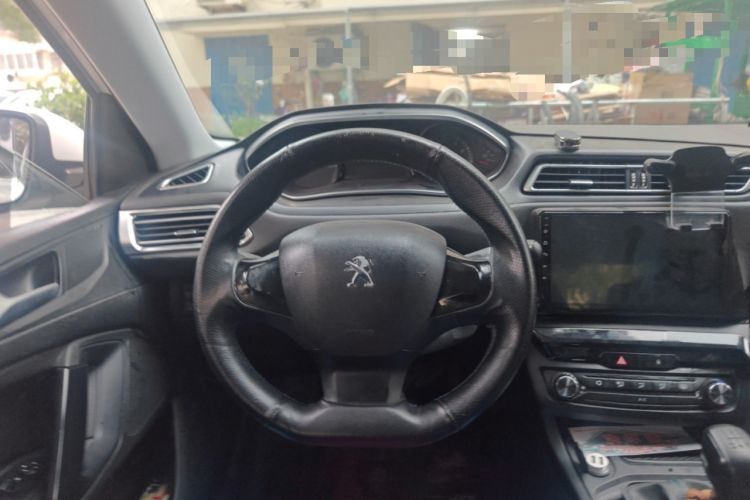 Used Peugeot 308 2018 1.6L Manual Fashion Edition Steering Wheel