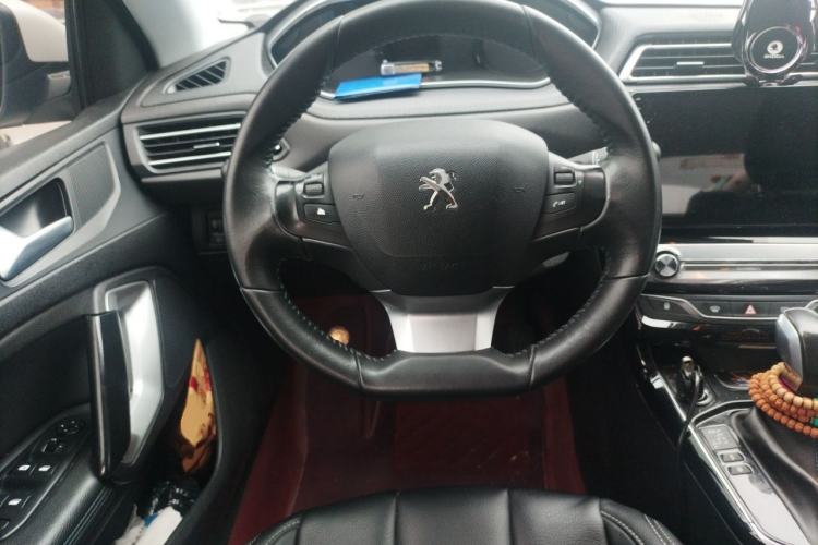 Used Peugeot 308 2018 1.6L Automatic Luxury Edition Steering Wheel