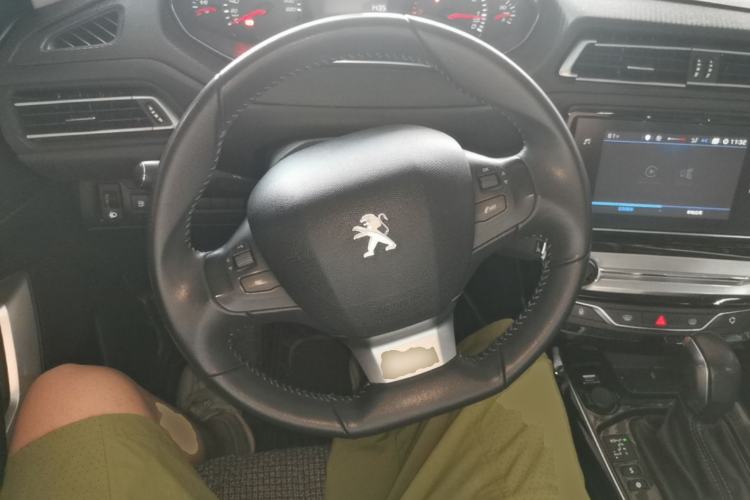 Used Peugeot 308 2018 1.6L Automatic Luxury Edition Steering Wheel