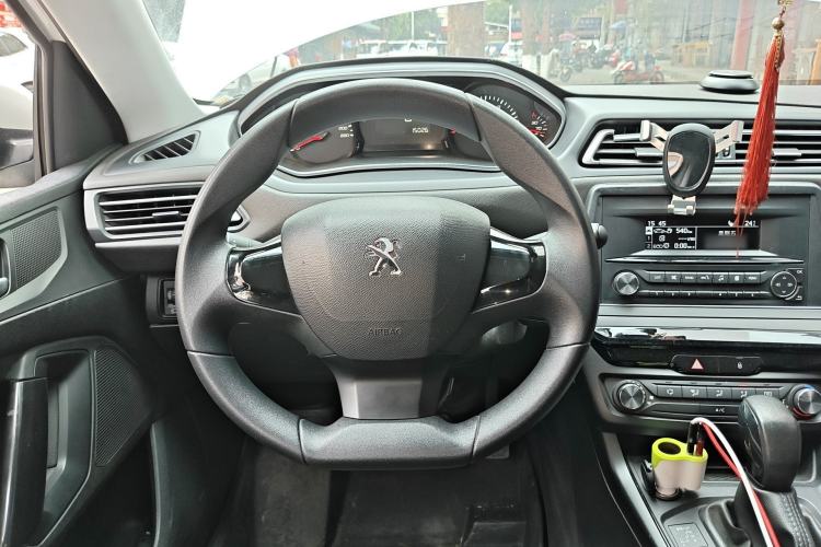 Used Peugeot 308 2018 1.6L Automatic Fashion Edition Steering Wheel