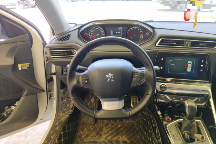 Used Peugeot 308 2018 350THP Automatic Prestige Edition Steering Wheel