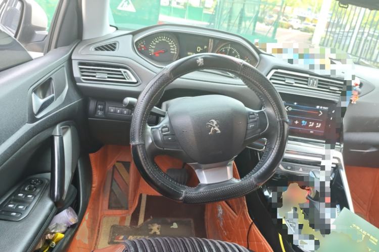 Used Peugeot 308 2018 1.6L Automatic Luxury Edition Steering Wheel