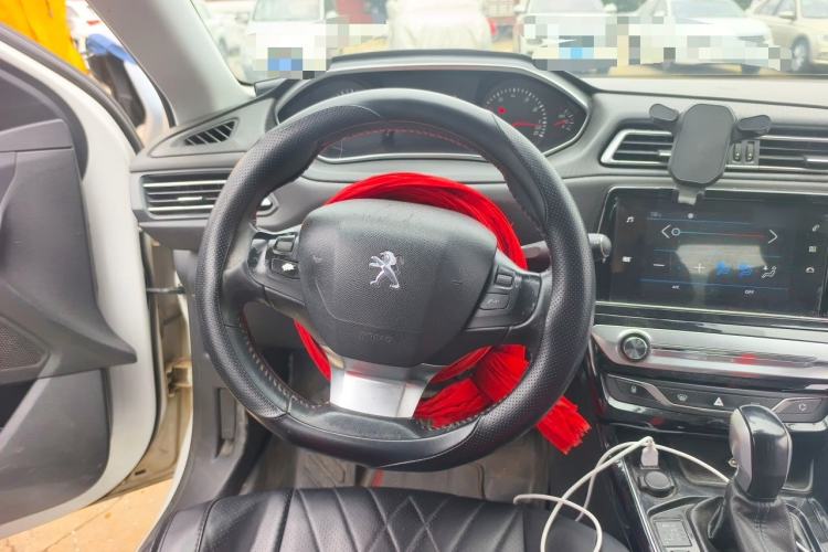 Used Peugeot 308 2018 1.6L Automatic Luxury Edition Steering Wheel