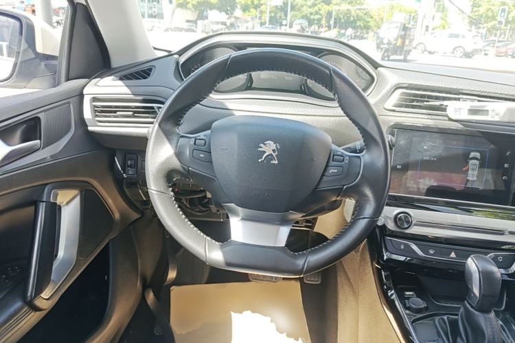 Used Peugeot 308 2018 1.6L Automatic Luxury Edition Steering Wheel