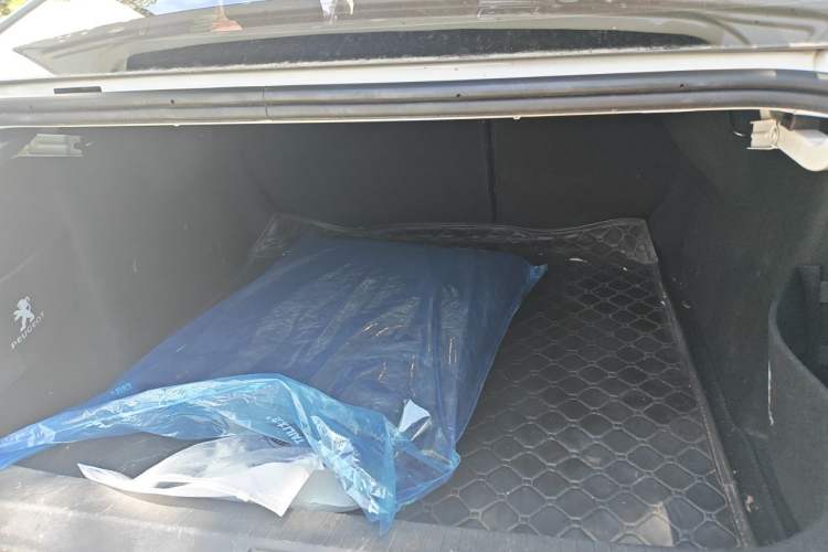 Used Peugeot 308 2018 1.6L Automatic Fashion Edition Trunk