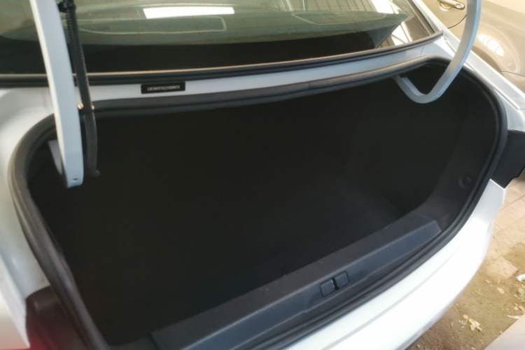Used Peugeot 308 2018 1.6L Automatic Luxury Edition Trunk