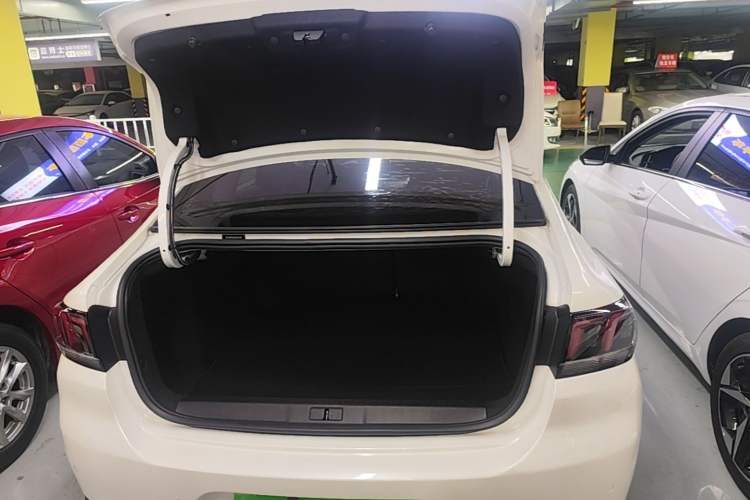 Used Peugeot 308 2018 1.6L Automatic Luxury Edition Trunk