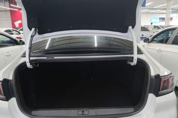 Used Peugeot 308 2018 1.6L Automatic Luxury Edition Trunk